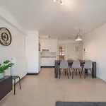 Modern With Private Rooftop דירה אוסטנדה