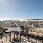 Modern With Private Rooftop דירה אוסטנדה
