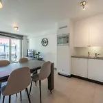 Modern With Private Rooftop *