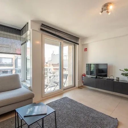 Modern With Private Rooftop דירה אוסטנדה