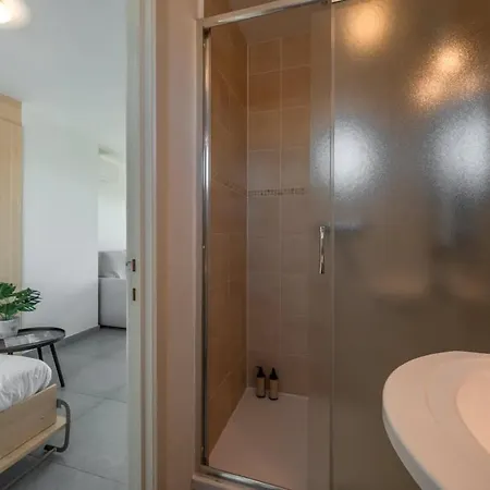 Apartment Modern With Private Rooftop