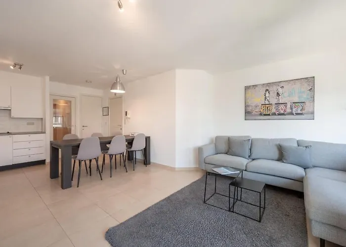 Modern With Private Rooftop 奥斯滕德