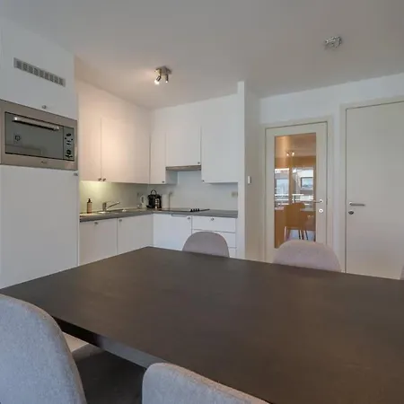 Modern With Private Rooftop *